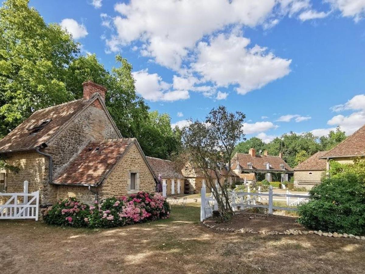 Maresché Petite Maison De Campagne Avec Piscine Chauffee, Tennis Et Nombreuses Activites Pour Tous! - Fr-1-410-270 빌라 외부 사진